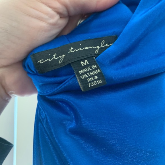 Beautiful blue gown - Picture 5 of 5